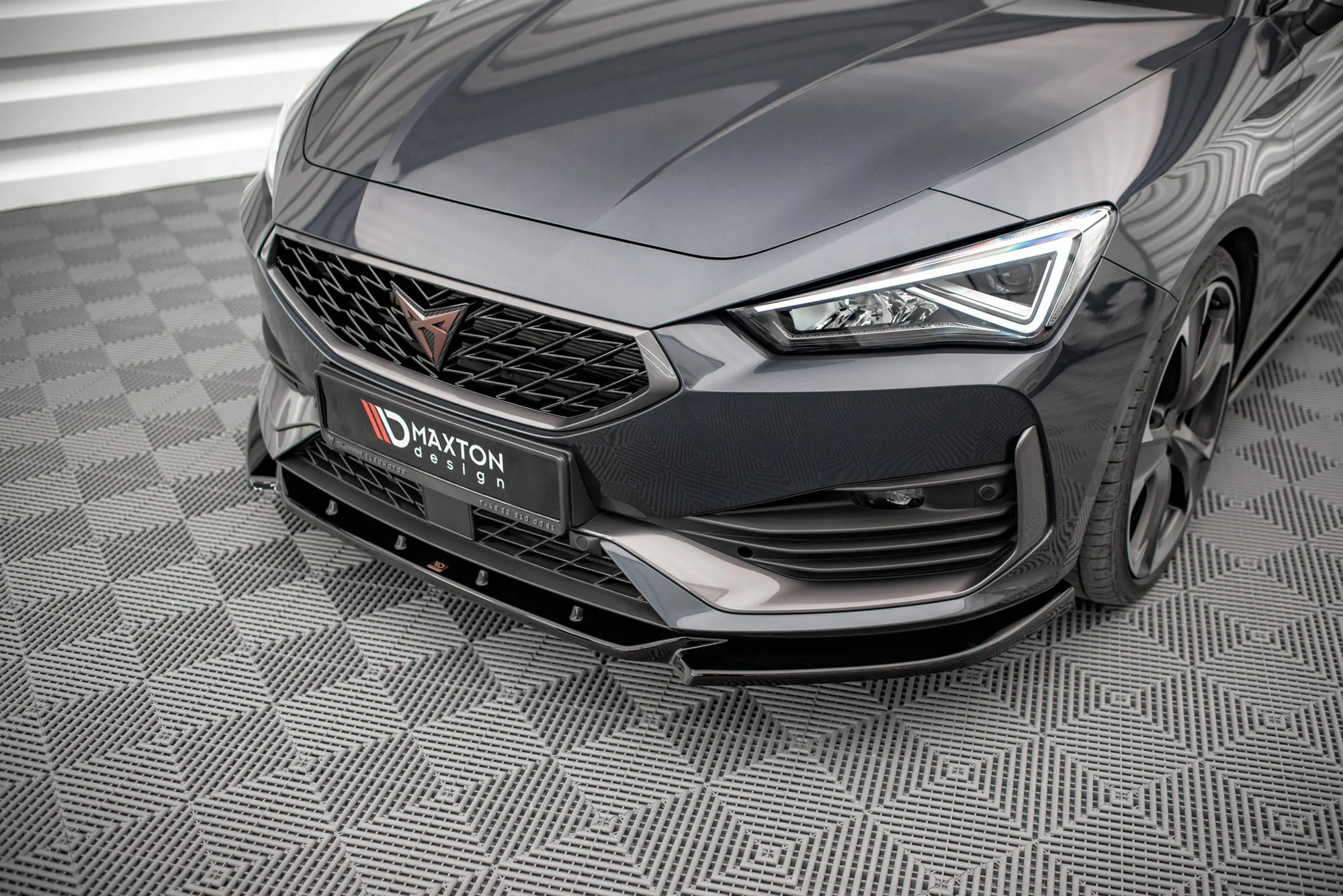 Front Splitter V.3 Cupra Leon - Image 3