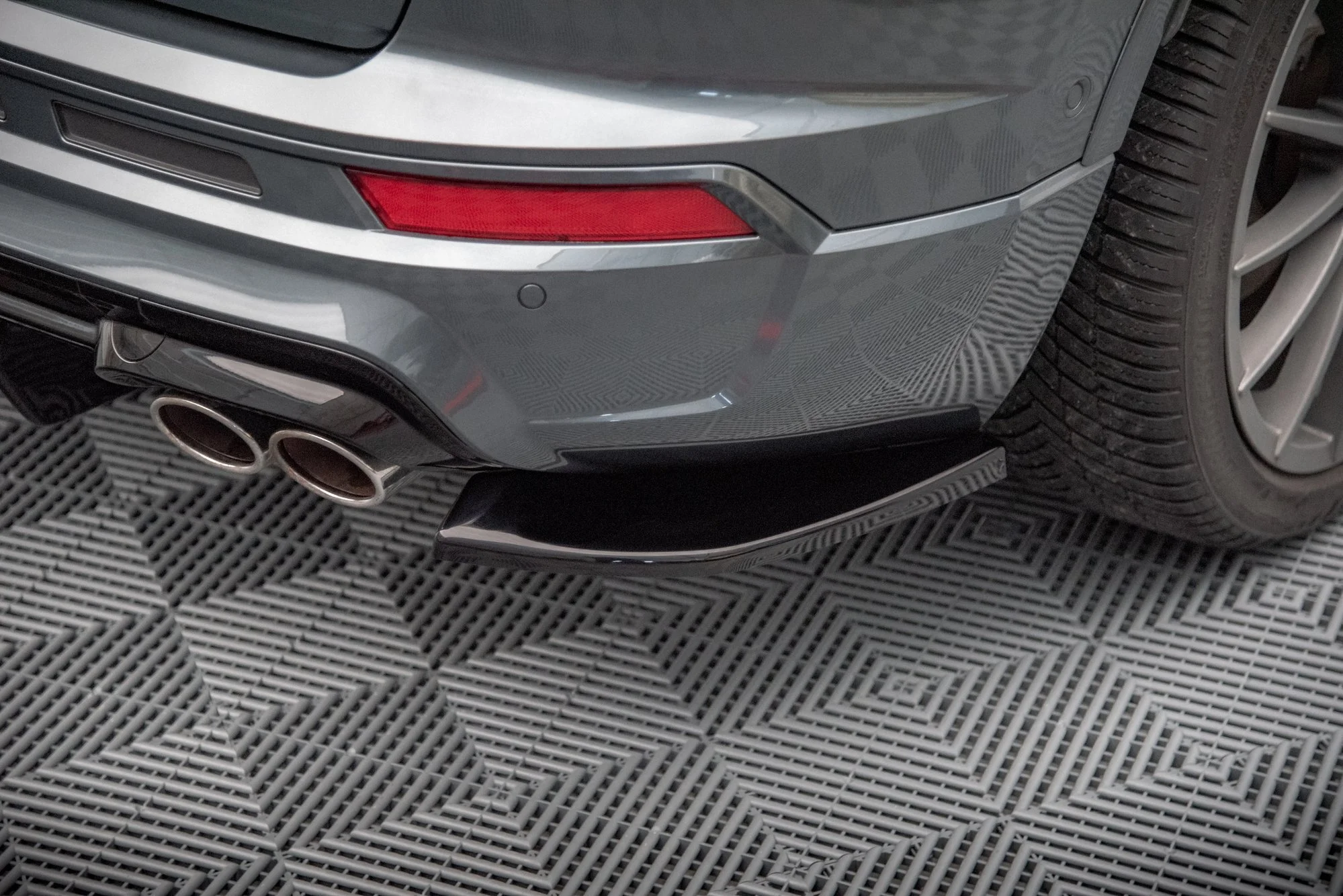 Rear Side Splitters Cupra Ateca - Image 5