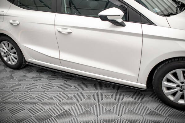 Side Skirts Diffusers V.1 Seat Ibiza FR/ Standard Mk5 - Imagen 2