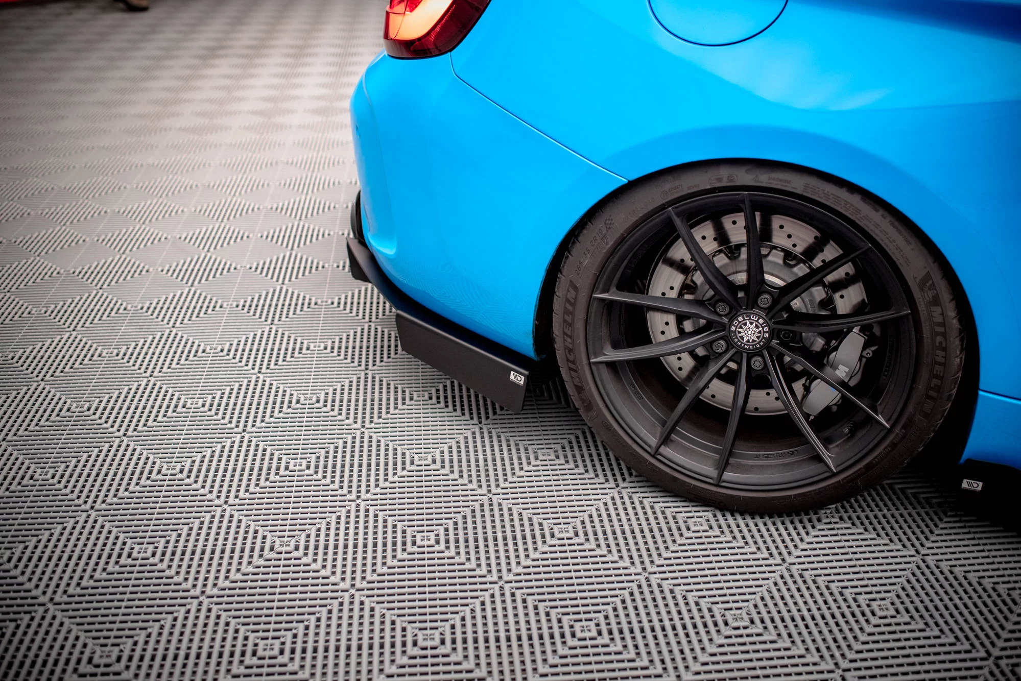 Difusor trasero Racing BMW M2 F87 - Imagen 4
